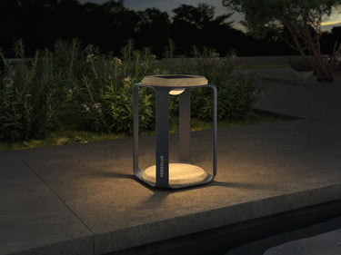 pergola-bioclimatica-pergolux-lampara-everglow-antracite-atmosfera