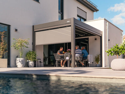 pergola-bioclimatica-pergolux-autoportante-skydance-antracite-cortina